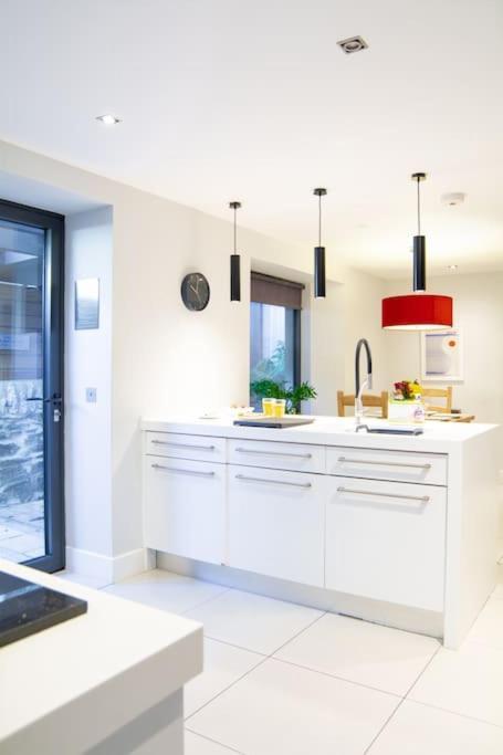 Edge14- Spacious, Stylish And Near The Beach! Newquay  Exterior photo