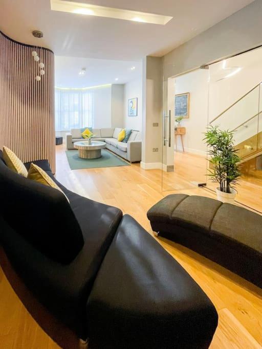 Edge14- Spacious, Stylish And Near The Beach! Newquay  Exterior photo